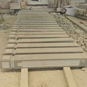 株洲 芝麻白异形加工雕刻-栏杆大柱，方柱