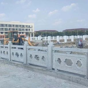 株洲 白麻花岗岩荔枝面河道栏杆