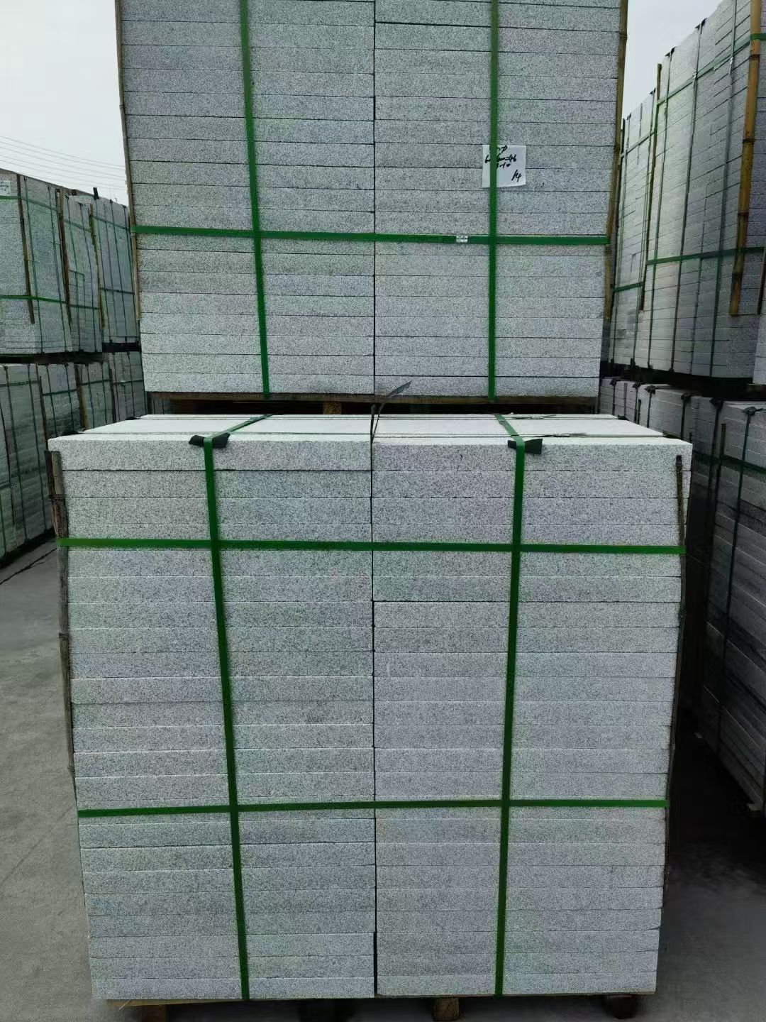 株洲 芝麻白火烧，园林广场市政工程地铺石，1.8~5.0厚均有现货