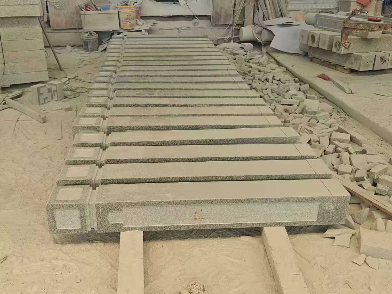 株洲 芝麻白异形加工雕刻-栏杆大柱，方柱