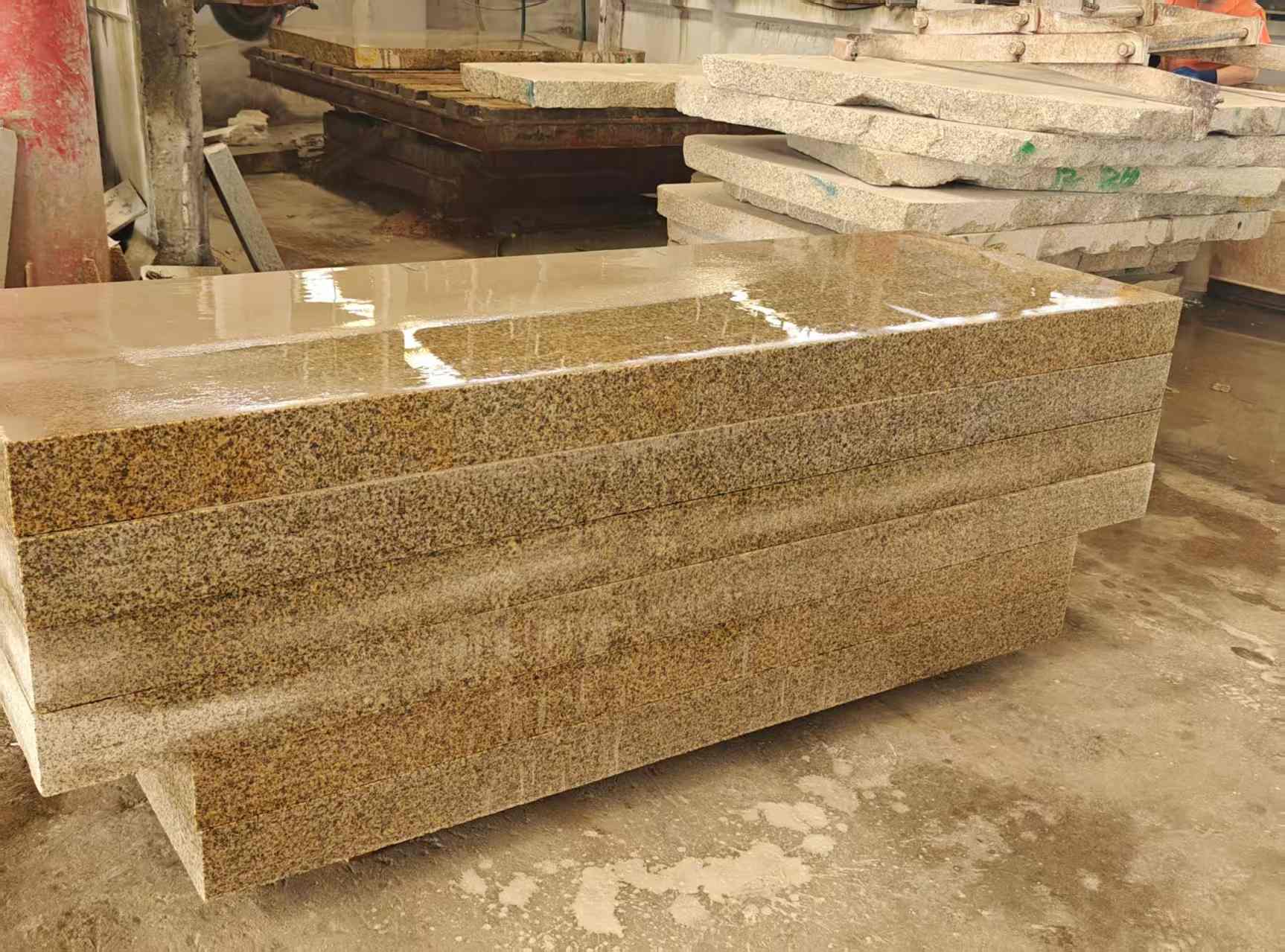 株洲 黄金麻栏杆料半成品加工中