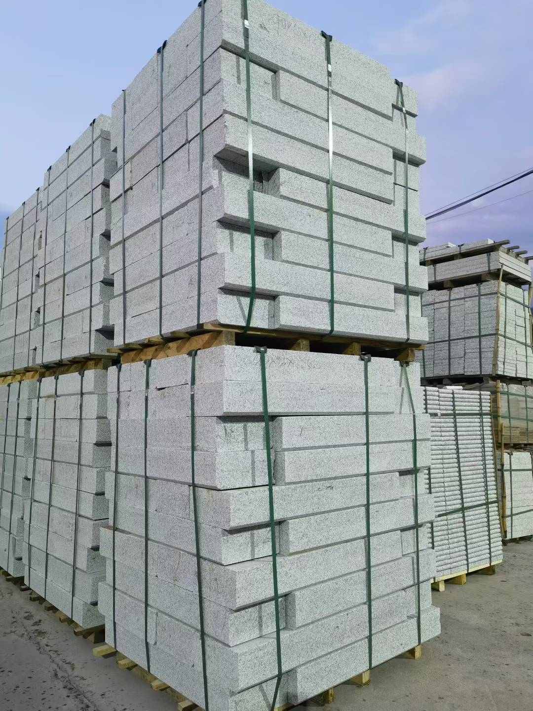 株洲 芝麻白花岗岩路沿石，路缘石，路肩石，道牙，立缘石，马路牙子，街沿石，侧石等