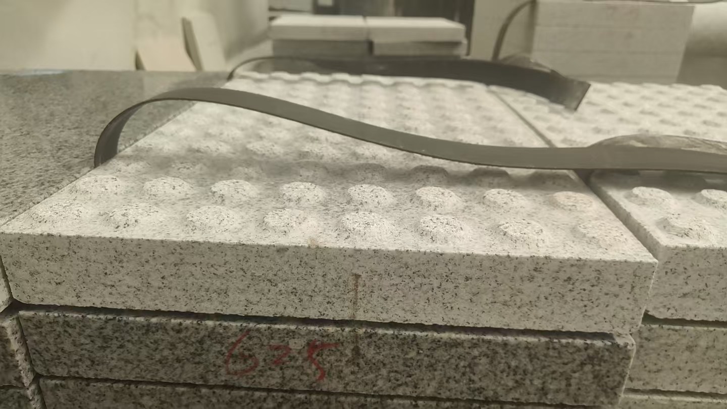 株洲 芝麻白花岗岩6.0公分荔枝面五轴加工雕刻盲点