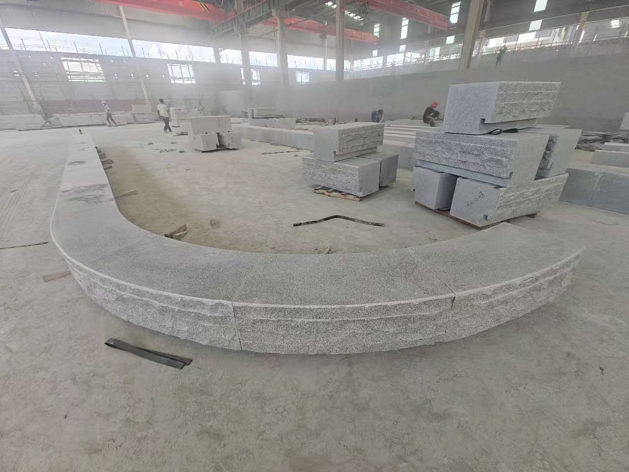 株洲 芝麻白异形坐凳，自然面光面弧形加工